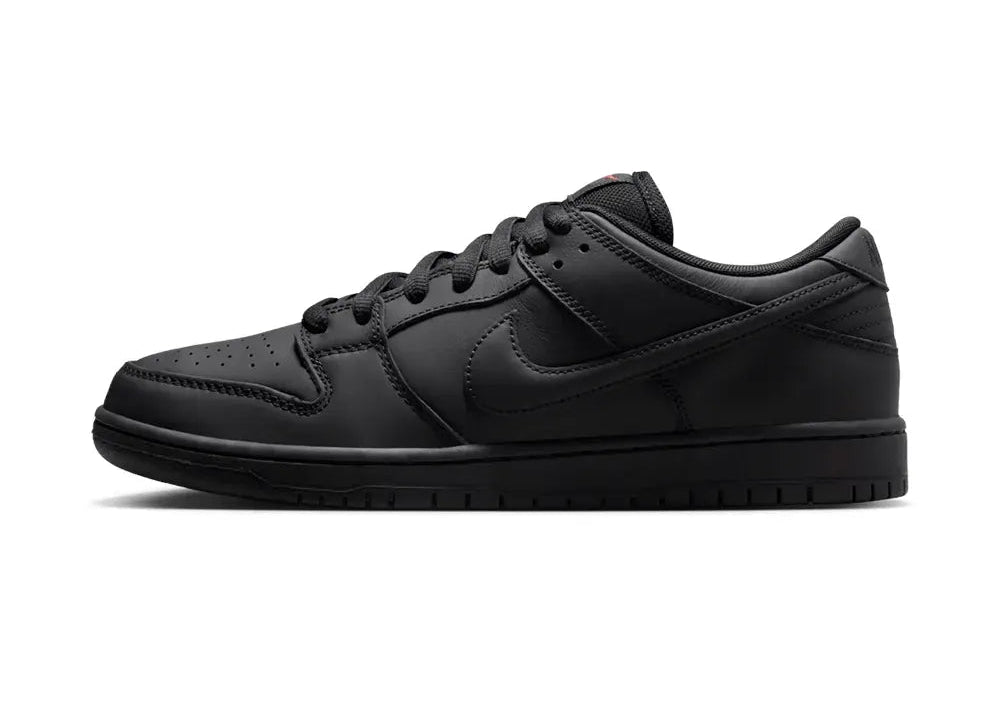 Dunk Low "Triple Black"