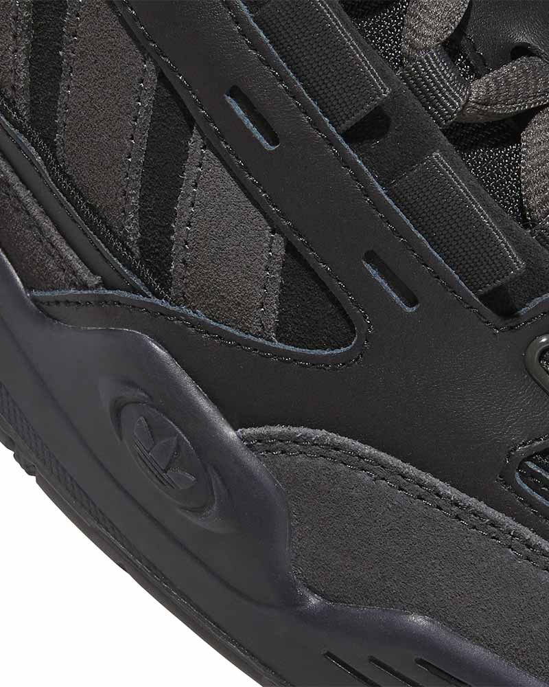 Adi 2000 "Black"