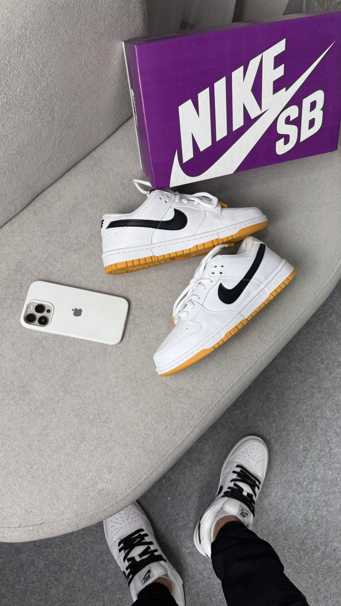SB DUNK LOW "White Black"