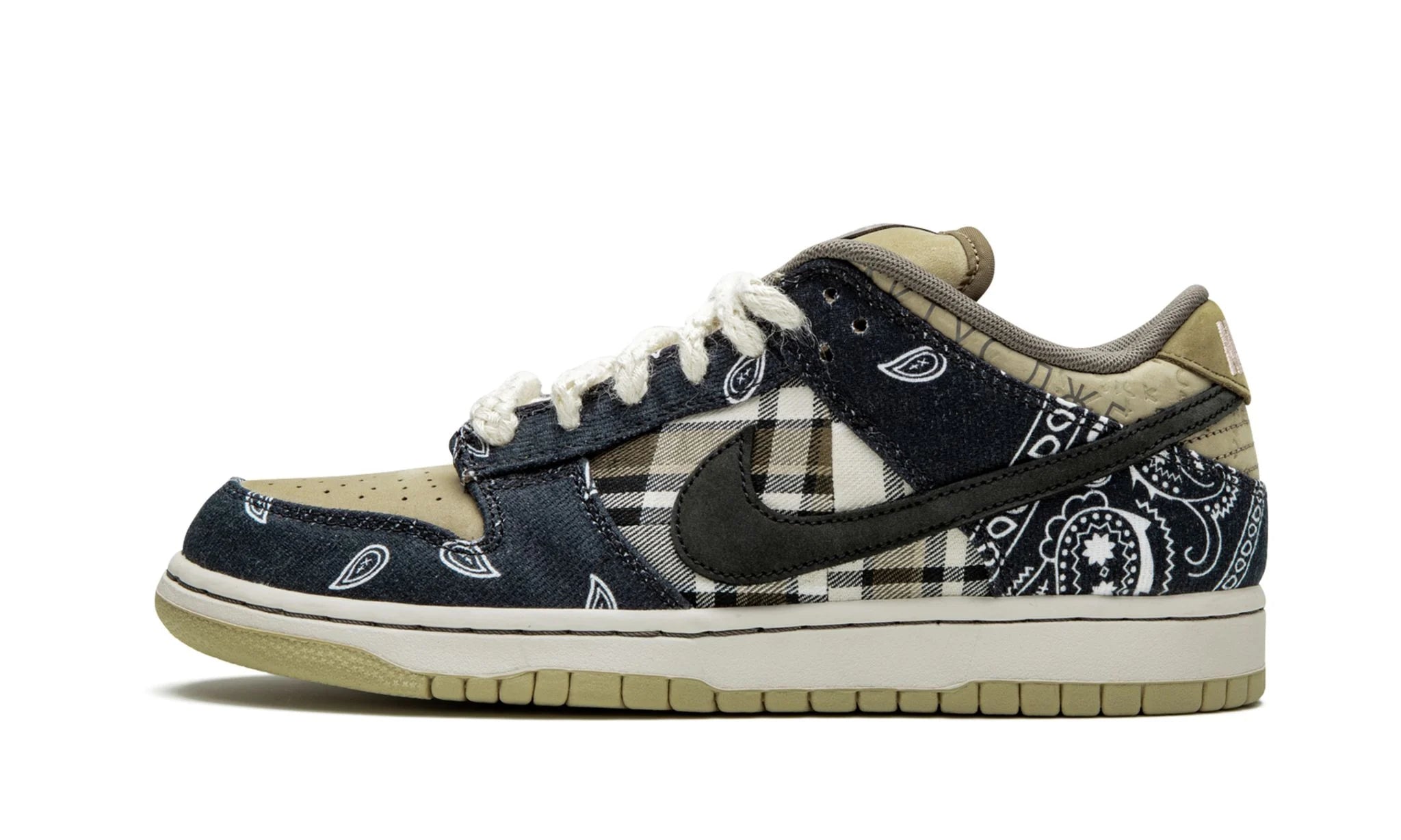 SB Dunk Low x Travis Scott