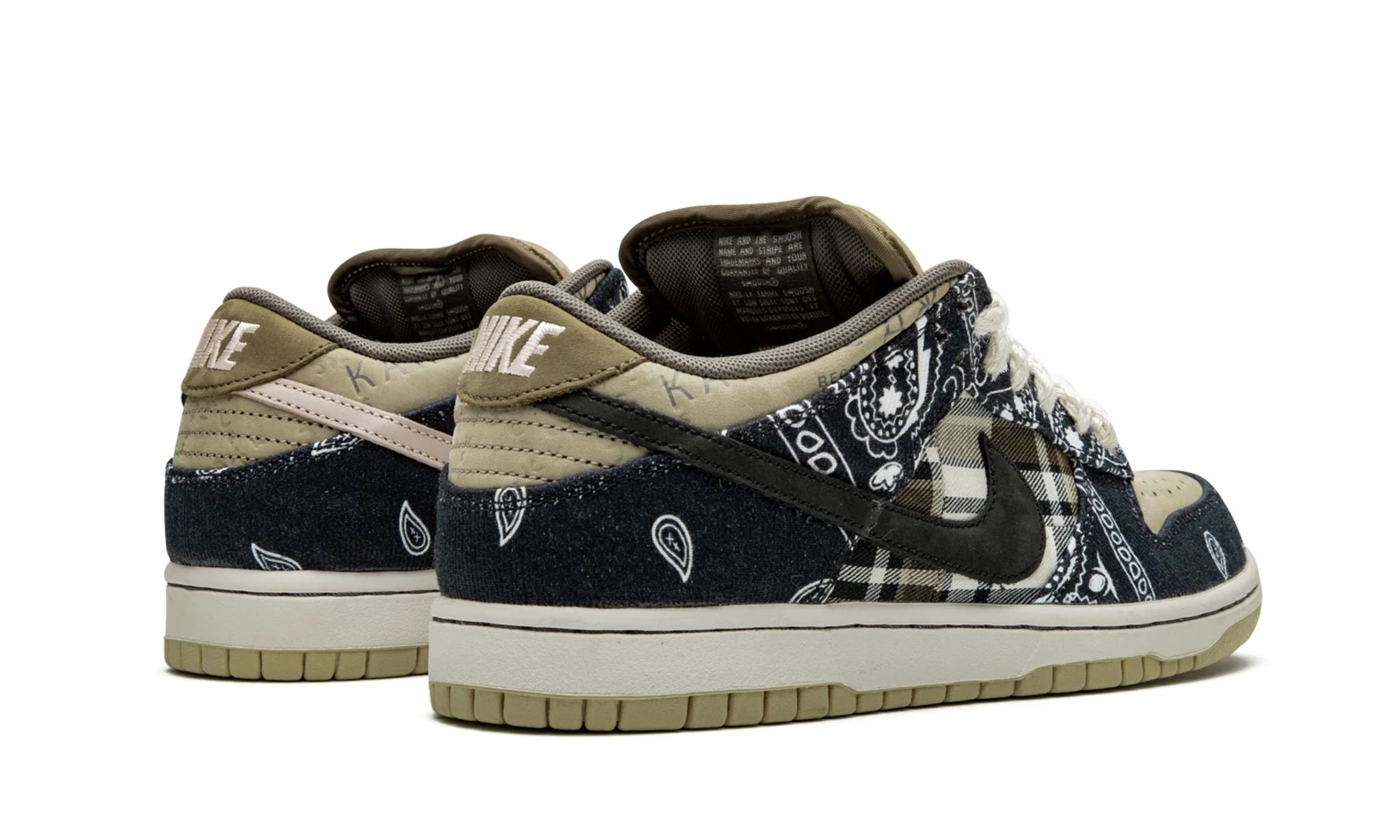SB Dunk Low x Travis Scott