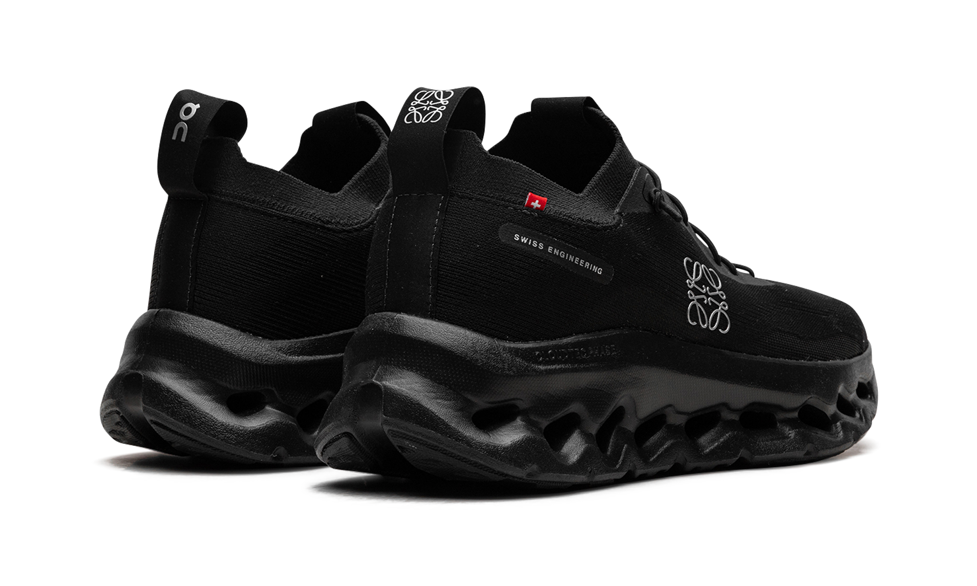 On Running Cloudtilt "LOEWE All Black"